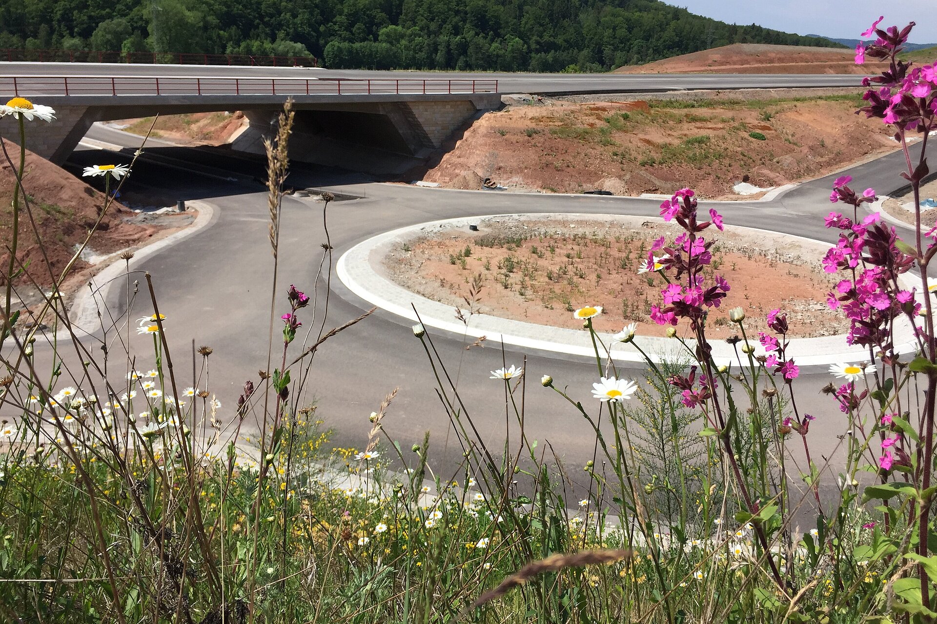 Neubau A 44 Neubau A 44